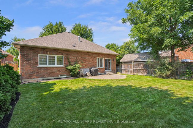 1 Caseton Cres, House other with 2 bedrooms, 3 bathrooms and 4 parking in Uxbridge ON | Image 40