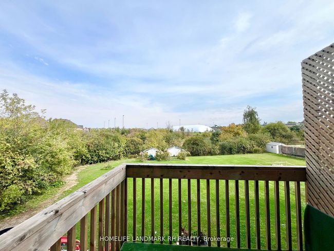 28 Elyse Crt, House attached with 4 bedrooms, 3 bathrooms and 2 parking in Aurora ON | Image 10