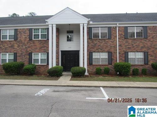 apt-c-1935 Shades Cliff Ter, Vestavia Hills, AL, 35216-1132 | Card Image