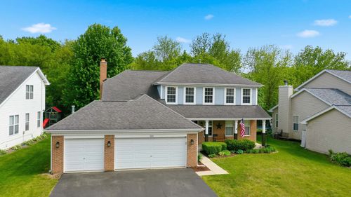 400 Willow Rd, Lakemoor, IL, 60051-8628 | Card Image