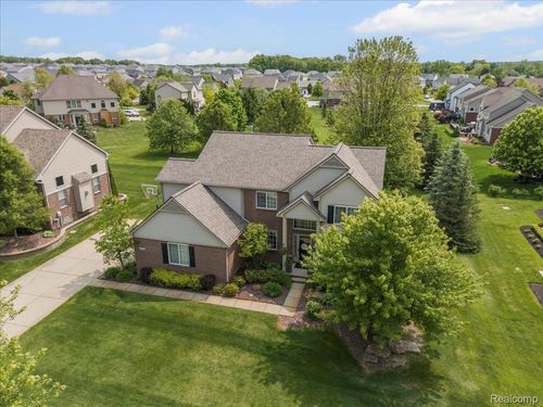 29818 Bradford Dr, New Hudson, MI, 48165-9498 | Card Image
