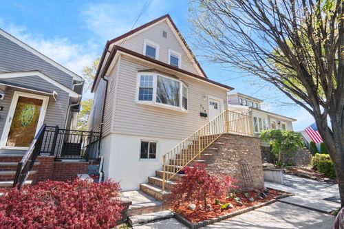 774 8th St, Secaucus, NJ, 07094-3345 | Card Image