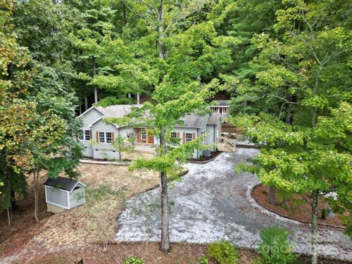 261 Lone Laurel Trl, Hendersonville, NC, 28792-3406 | Card Image