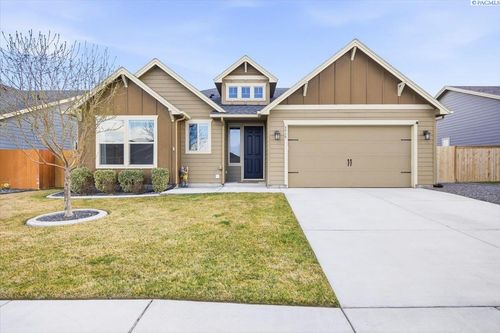 3919 Charleston, Pasco, WA, 99301 | Card Image