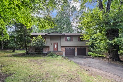9 Adams Ln, Airmont, NY, 10901-7114 | Card Image