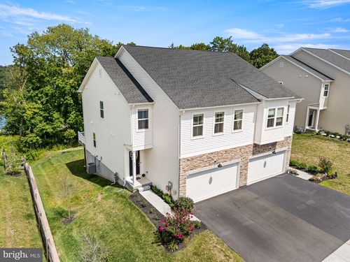 851 Pecan Rd, SPRING CITY, PA, 19475-1418 | Card Image