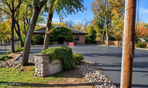 812 Valley St, Prescott, AZ, 86305-1826 | Card Image