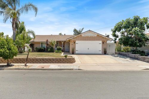 8451 Bashan Lake Ave, San Diego, CA, 92119-2621 | Card Image
