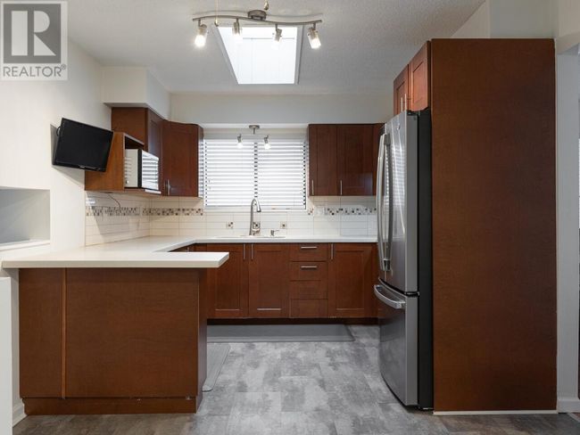 1269 Nestor St, House other with 4 bedrooms, 2 bathrooms and 1 parking in Coquitlam BC | Image 7