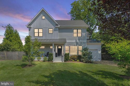 123 Hickory Cir Sw, VIENNA, VA, 22180-5707 | Card Image