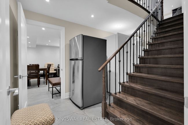 58 Leeward Dr, House other with 6 bedrooms, 5 bathrooms and 5 parking in Brampton ON | Image 10