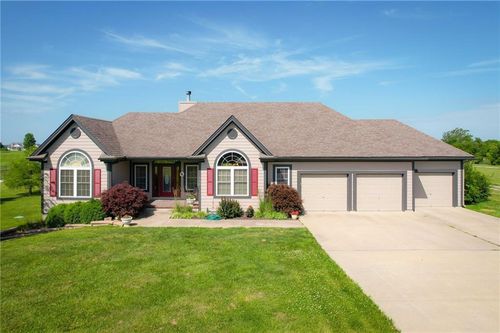 220 Lakota Ln, Lake Lotawana, MO, 64086-9202 | Card Image
