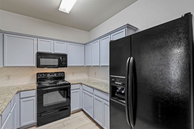 2740 Olympic Park Dr, Townhouse with 2 bedrooms, 3 bathrooms and null parking in Grand Prairie TX | Image 11