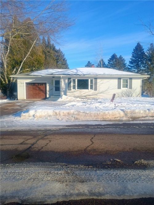 305 S Clark St, Thorp, WI, 54771-9633 | Card Image