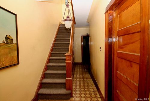 6622 79th Place, New York, NY, 11379 | Card Image