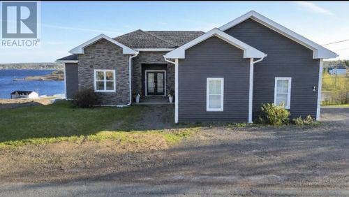 2 Mill Rd, Botwood, NL, A0H1Y0 | Card Image