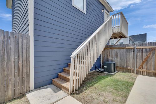 b-371 Ferrule Dr, Kyle, TX, 78640-8021 | Card Image
