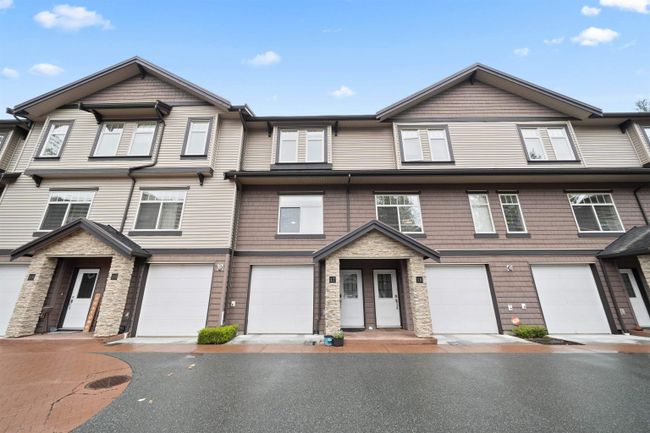 17 - 2950 Lefeuvre Road, Townhouse with 3 bedrooms, 2 bathrooms and 2 parking in Abbotsford BC | Image 1