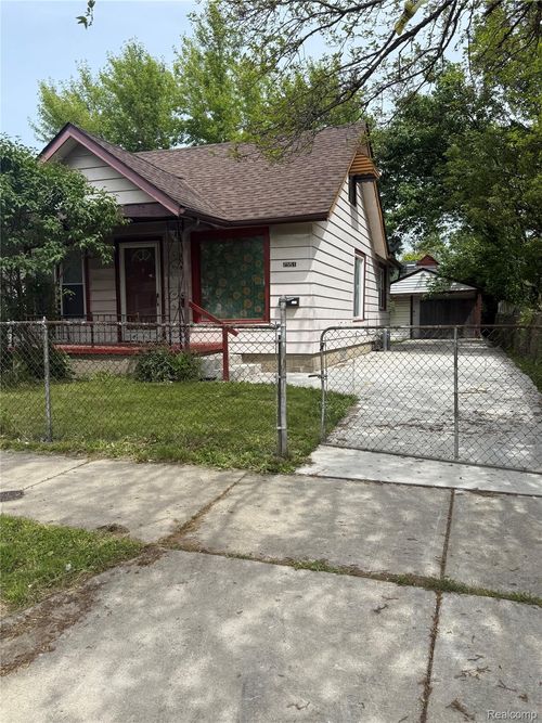 7551 Toepfer Rd, Warren, MI, 48091-3043 | Card Image