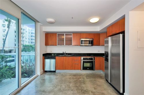 l106-480 Ne 30th St, Miami, FL, 33137-4318 | Card Image