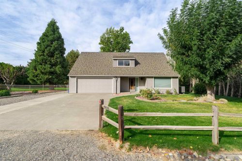 908 S Wilson Ct, Kennewick, WA, 99336-9558 | Card Image