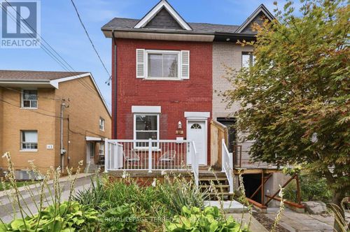 112 Maria St, Toronto, ON, M6P1W4 | Card Image