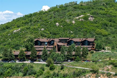 405-31500 Runaway Pl, Steamboat Springs, CO, 80487-8716 | Card Image
