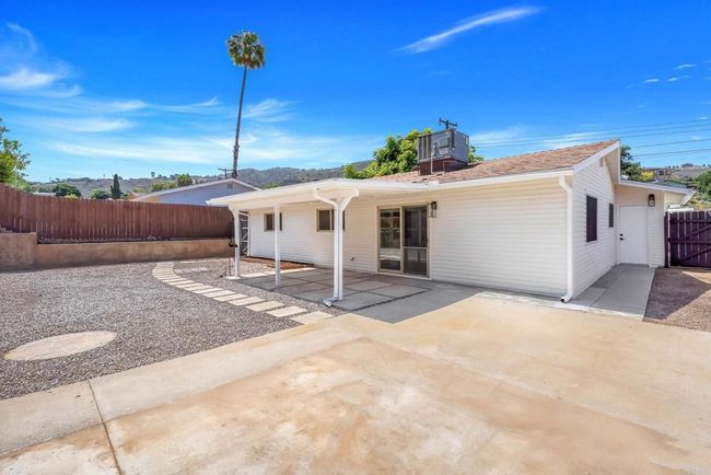 9121 Heatherdale St, House other with 3 bedrooms, 2 bathrooms and 2 parking in Santee CA | Image 24