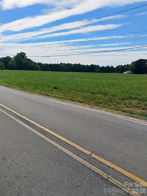 3823 Hickory Lincolnton Highway, Newton, NC, 28658 | Card Image