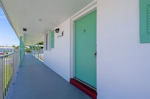 208-1116 Lake Ter, Boynton Beach, FL, 33426-4275 | Card Image
