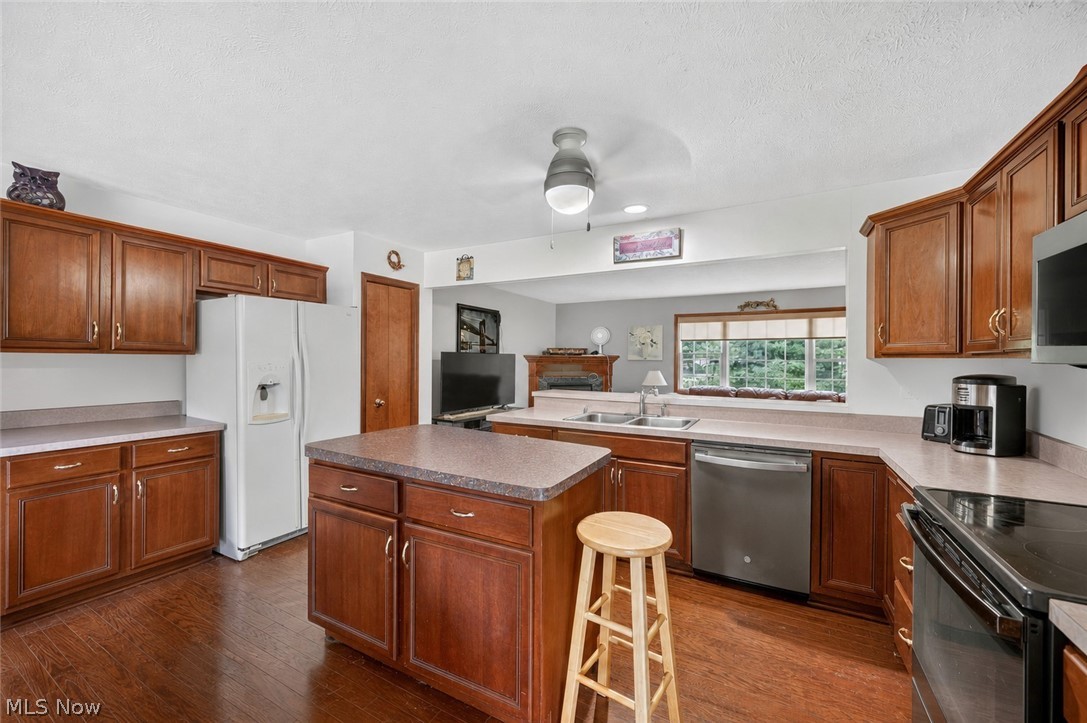 Residential in Middleburg Heights 4