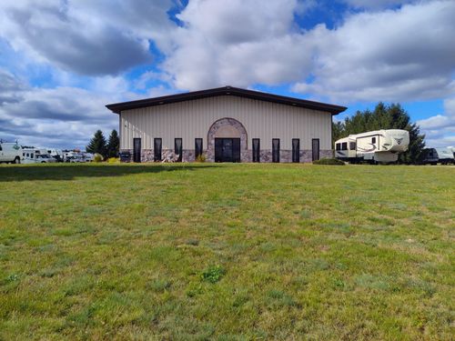 8650 Midstate Dr, Mecosta, MI, 49332-8513 | Card Image