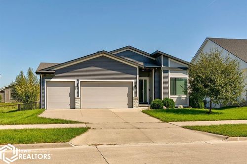 1913 Southbridge Dr, Adel, IA, 50003-2523 | Card Image
