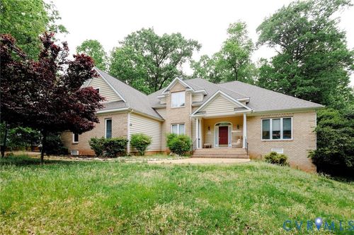 8143 Seaview Dr, Chesterfield, VA, 23838-5109 | Card Image