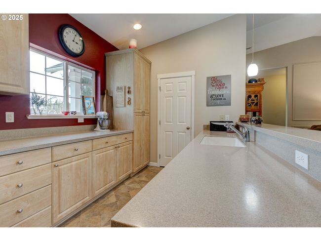 19691 Se Semple Rd, House other with 3 bedrooms, 2 bathrooms and 2 parking in Damascus OR | Image 10