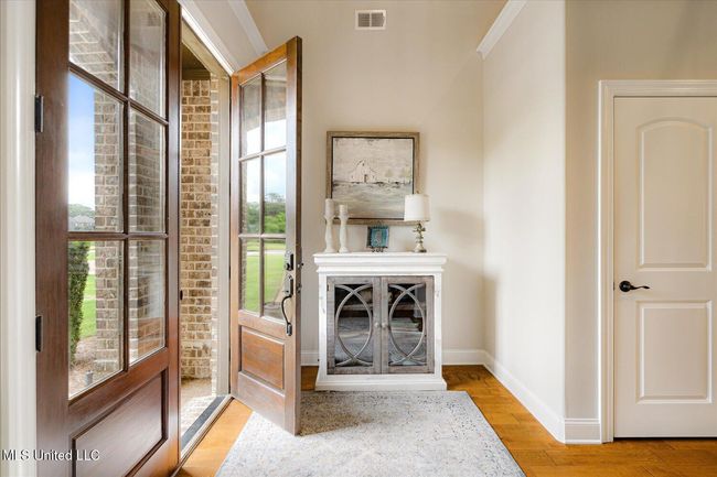 Entry Way | Image 11