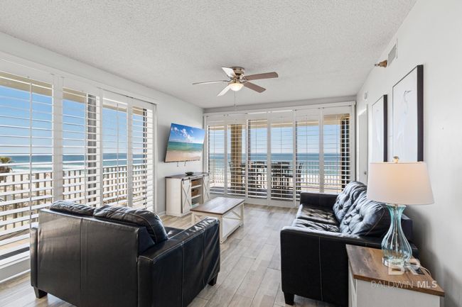 Living Room | Image 9