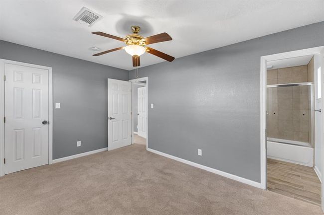 Primary bedroom. | Image 28