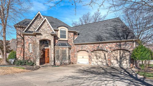 6307 W Valley View Rd, Rogers, AR, 72758-8221 | Card Image