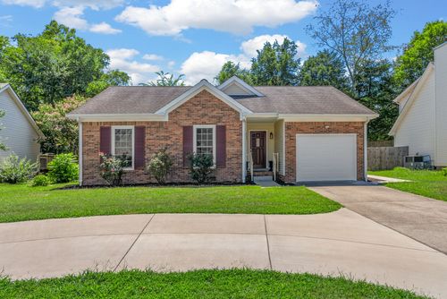 2282 Ermine Dr, Clarksville, TN, 37043-5262 | Card Image