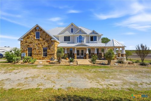 100 Mayfield Ln, Lockhart, TX, 78644-3492 | Card Image