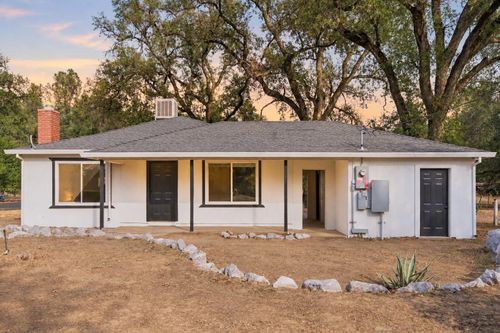 10247 Salmon Creek Rd, Redding, CA, 96003-8217 | Card Image