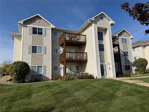 unit-2-6715 Creekside Dr Ne, Cedar Rapids, IA, 52402-7483 | Card Image