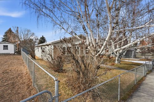 1012 Kentucky St, Deer Lodge, MT, 59722-2042 | Card Image