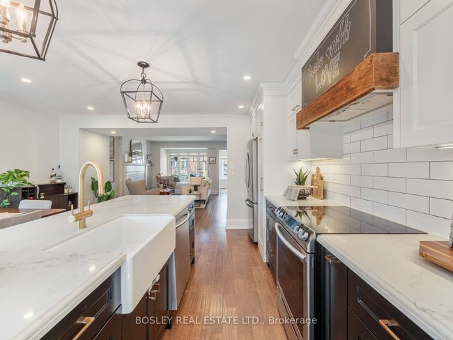 13 Patricia Dr, House other with 3 bedrooms, 4 bathrooms and 2 parking in Toronto ON | Image 16
