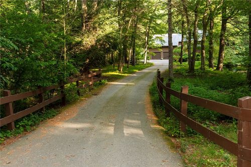 11 Running Stream Rd, Rehoboth, MA, 02769-1327 | Card Image