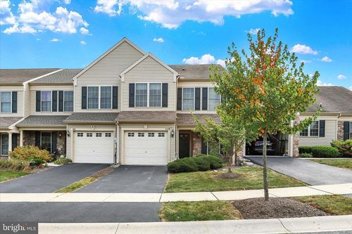 712 Creekside Dr, HUMMELSTOWN, PA, 17036-7077 | Card Image