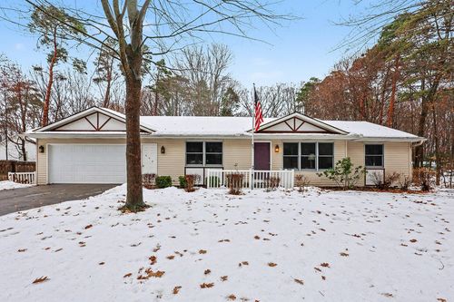 653 W Lakewood Blvd, Holland, MI, 49424-6435 | Card Image