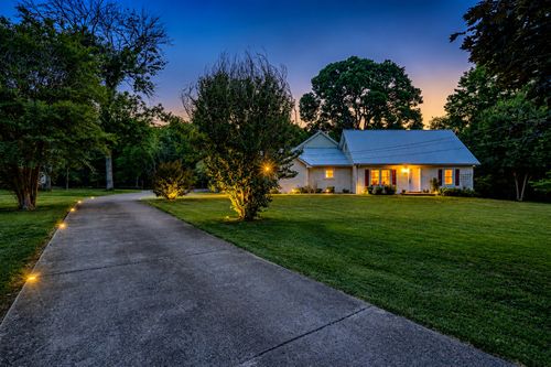 129 Oakland Dr, Gallatin, TN, 37066-4725 | Card Image