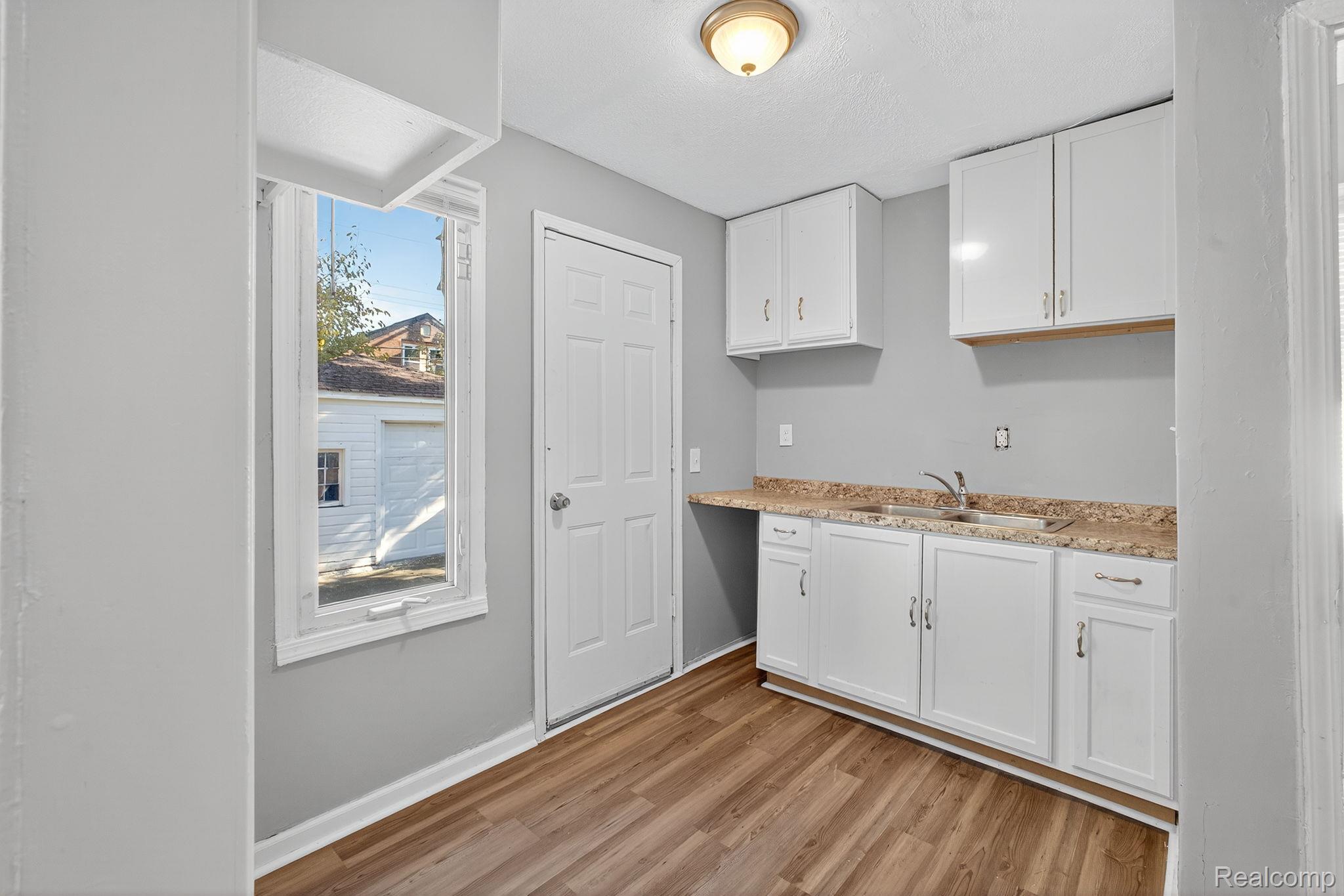 Residential Lease in Detroit 5